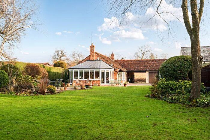 3 Bedroom Detached Bungalow For Sale In High Street, Wilden, MK44