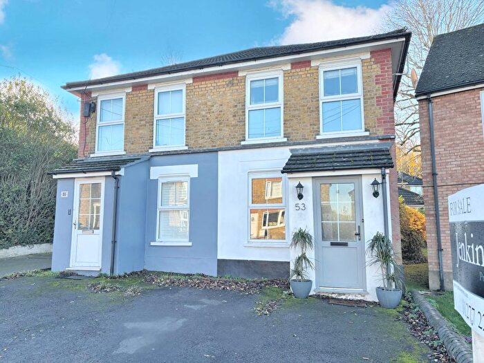 2 Bedroom Cottage For Sale In Junction Road, Brentwood, CM14