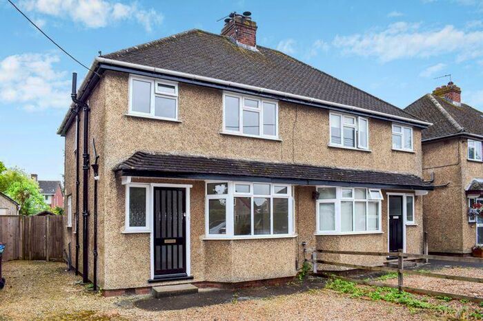 3 Bedroom Semi-Detached House To Rent In Yarnton Road, Kidlington, OX5