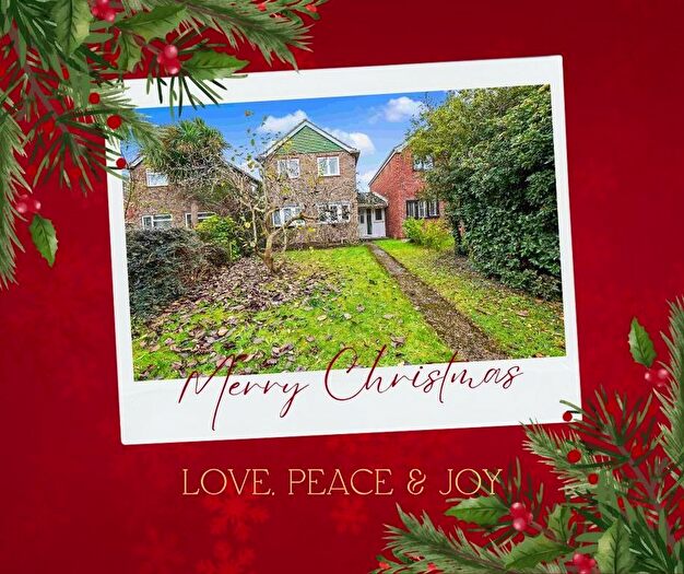 4 Bedroom Link Detached House For Sale In Smarden Walk, Rainham, ME8