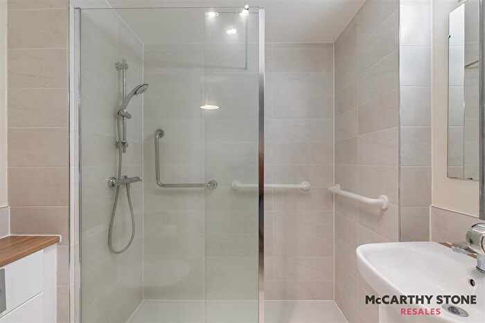 2 Bedroom Flat For Sale In Clive Road, Batchley, Redditch, B97