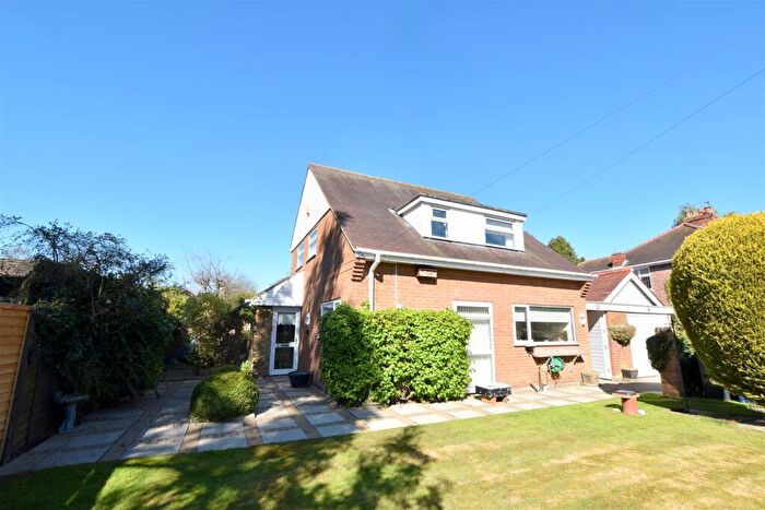 3 Bedroom Detached House For Sale In Crake Avenue, Scartho, DN33