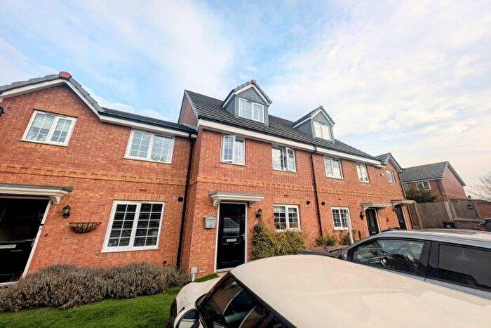 3 Bedroom Terraced House To Rent In Solus Gardens, Southam, CV47