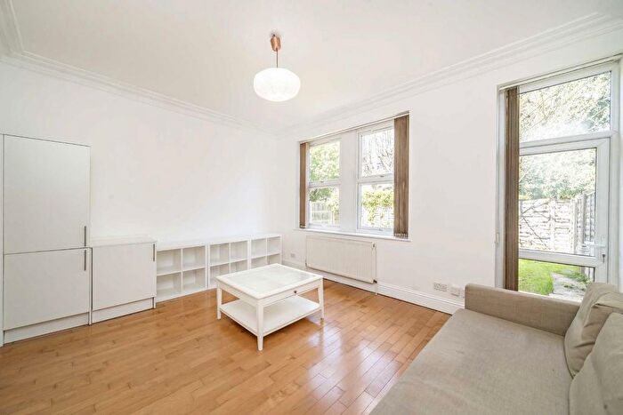 1 Bedroom Flat For Sale In Madeley Road, Ealing, W5