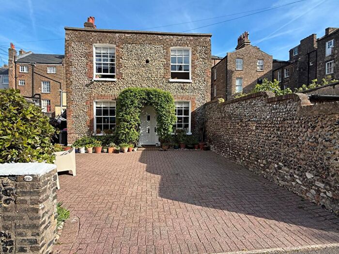 2 Bedroom Cottage For Sale In Paragon Street, Ramsgate, CT11
