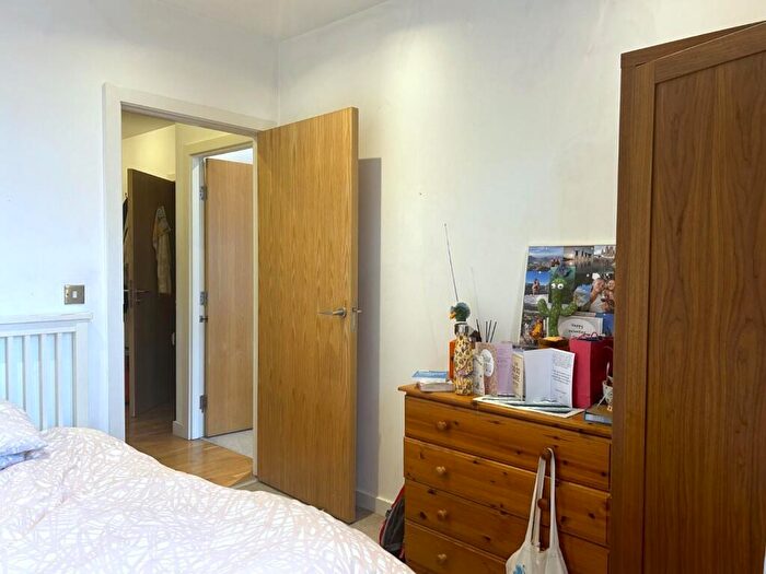 2 Bedroom Apartment To Rent In Roberts Wharf, East Street, Leeds, LS9