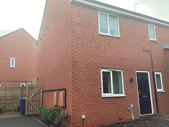 1 Bedroom Flat To Rent In Weighbridge Crescent, Kingswinford, West Midlands, DY6