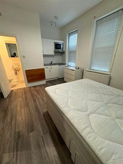 Studio To Rent In Elm Grove, London, NW2