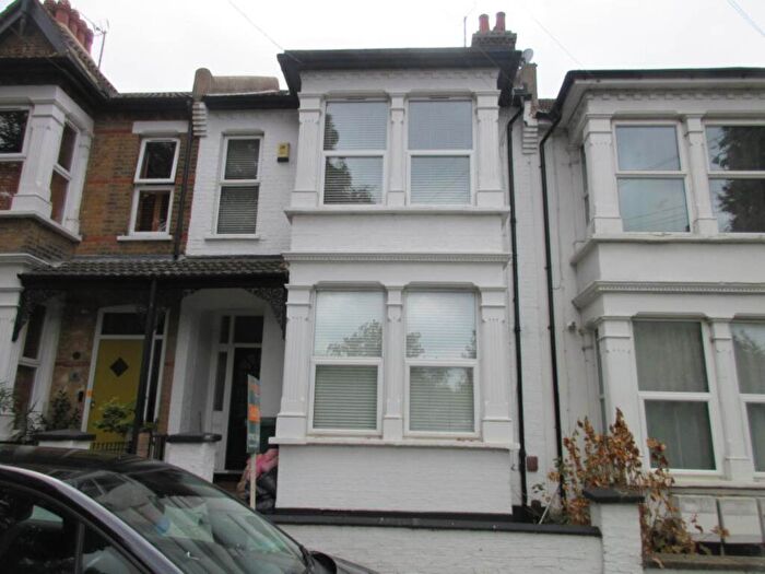 5 Bedroom Terraced House To Rent In Toledo Road, Southend On Sea, SS1