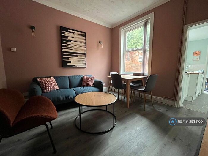 3 Bedroom Terraced House To Rent In Rosebery Avenue, Hull, HU5