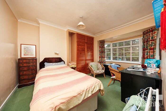 4 Bedroom Semi-Detached House For Sale In Wokingham Road, Earley, Reading, Berkshire, RG6