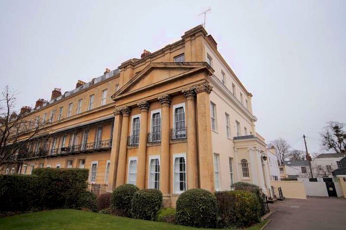 1 Bedroom Flat To Rent In Suffolk Square GL50