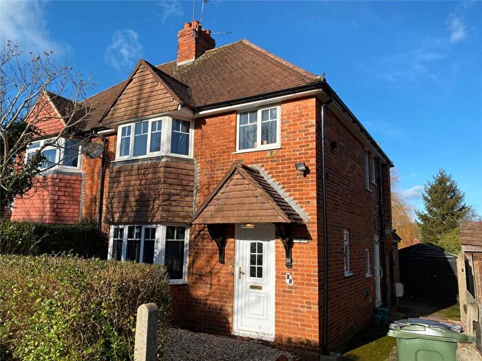 4 Bedroom Semi Detached House To Rent In Ashenden Road, Guildford, GU2