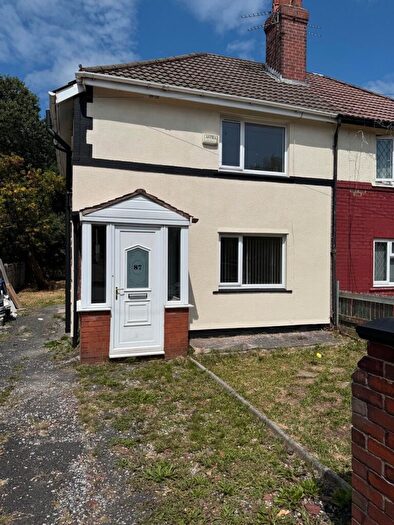3 Bedroom Semi Detached House To Rent In Inverness Road Dukinfield, SK16