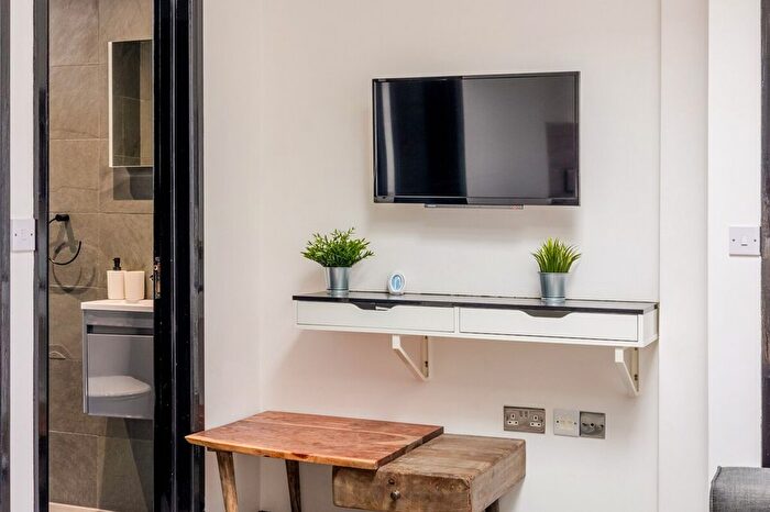 1 Bedroom Flat To Rent In Tyburnia, W2