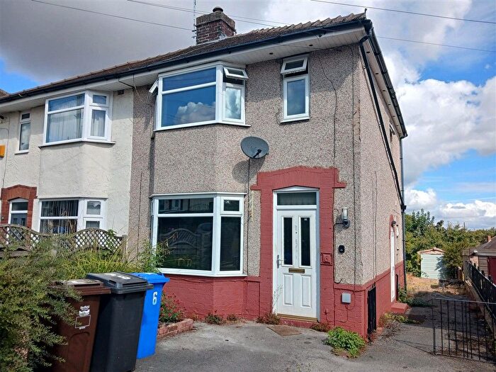 3 Bedroom Semi-Detached House For Sale In Kirkdale Drive, Sheffield, S13