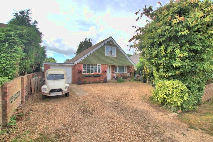 3 Bedroom Bungalow For Sale In Occupation Lane, Fareham, PO14