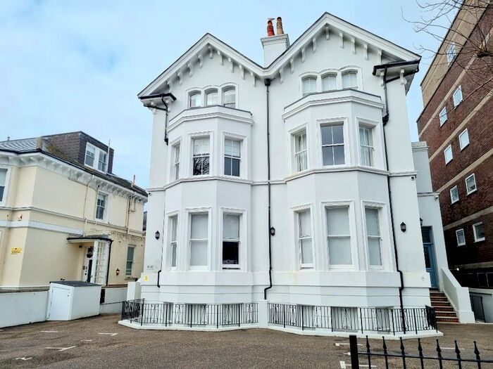2 Bedroom Flat To Rent In Trinity Trees, Eastbourne, East Sussex, BN21