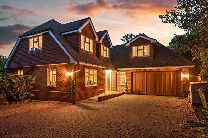 4 Bedroom Detached House For Sale In Great Woodcote Park, Purley, CR8