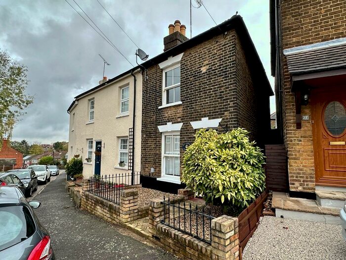 2 Bedroom End Of Terrace House To Rent In Tower Hill, Brentwood, CM14