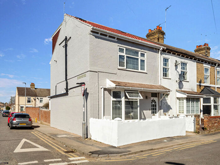 6 Bedroom House Of Multiple Occupation For Sale In Victoria Street, Fletton, Peterborough, PE2