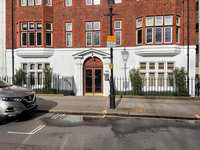 Studio To Rent In Queens Square, Bloomsbury, London, WC1N