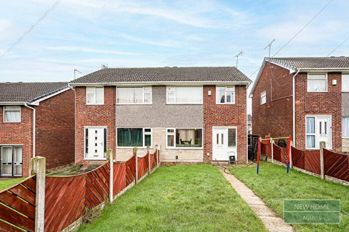 3 Bedroom Semi-Detached House For Sale In Topcliffe Court Morley, Leeds, LS27