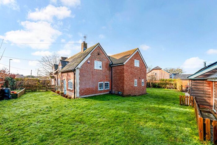 5 Bedroom Character Property For Sale In Romsey, SO51