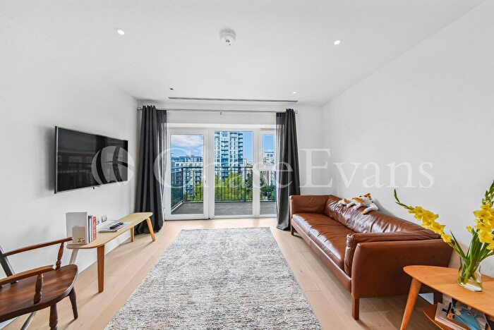 3 Bedroom Flat To Rent In Beaufort Park, Colindale, London, NW9