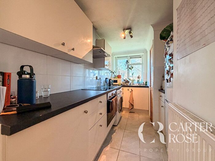 1 Bedroom Flat To Rent In Clapham Manor Court, London, SW4