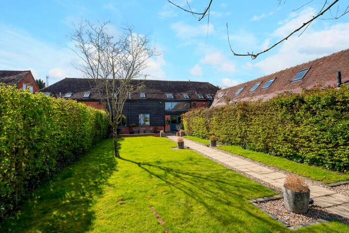 3 Bedroom Barn Conversion For Sale In Park Farm Barns, Oddingley, Droitwich Worcestershire, WR9