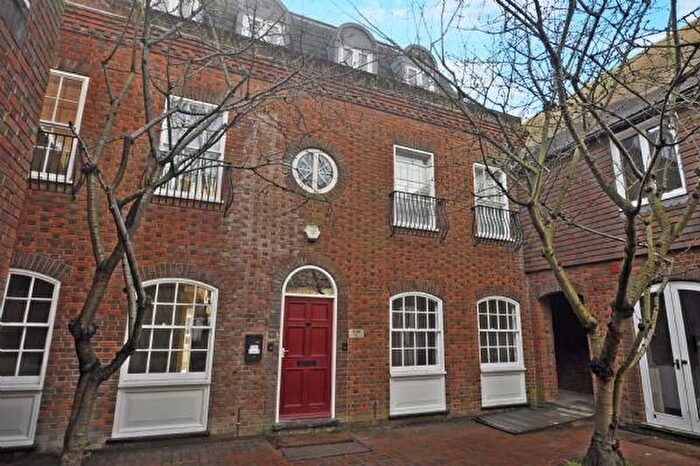 1 Bedroom Flat To Rent In The Courtyard, Lombard Street, Abingdon, OX14