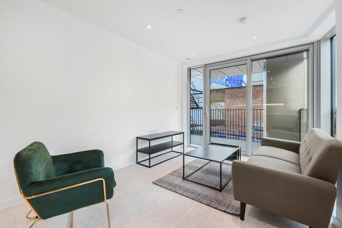 1 Bedroom Flat To Rent In Tapestry Way, London, E1