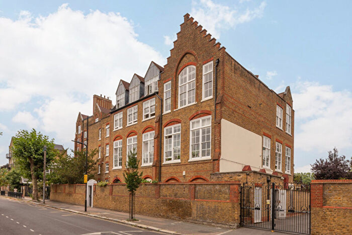 1 Bedroom Flat For Sale In Tottenham Road, London, N1