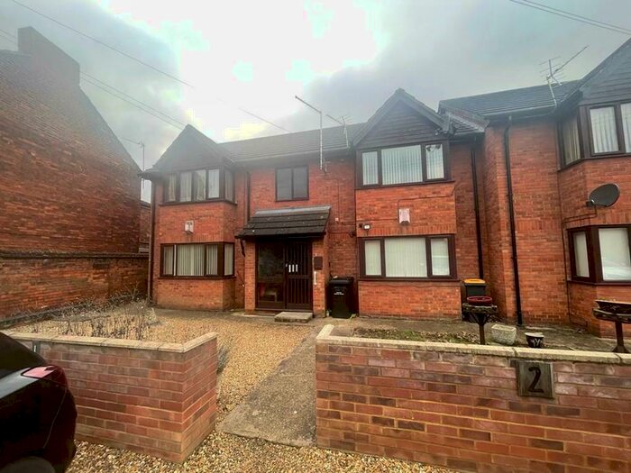 1 Bedroom Apartment To Rent In St Annes Court, St Leonards Avenue, MK42