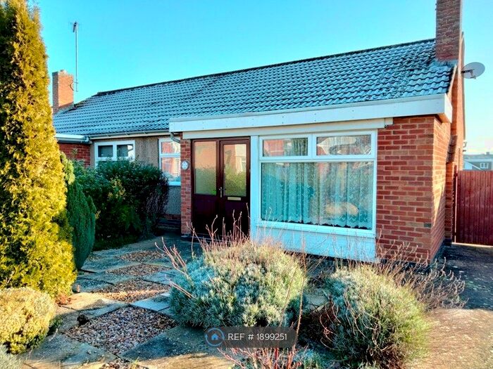 2 Bedroom Bungalow To Rent In Park Lane, Northampton, NN5