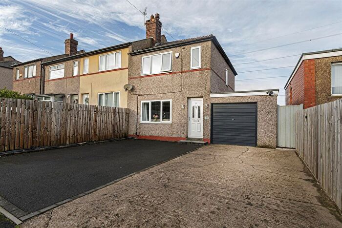 2 Bedroom End Terrace House For Sale In Ainley Road, Birchencliffe, Huddersfield, HD3