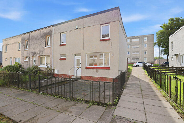 4 Bedroom End Of Terrace House For Sale In Wellington Place, Dalmuir, G81