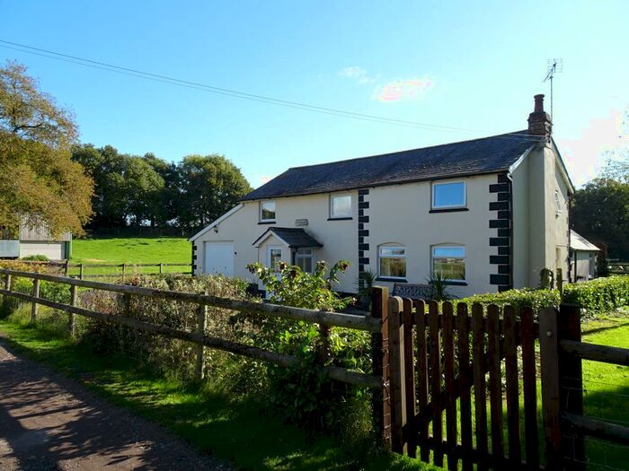 3 Bedroom Detached House To Rent In Verwood, Dorset, BH31