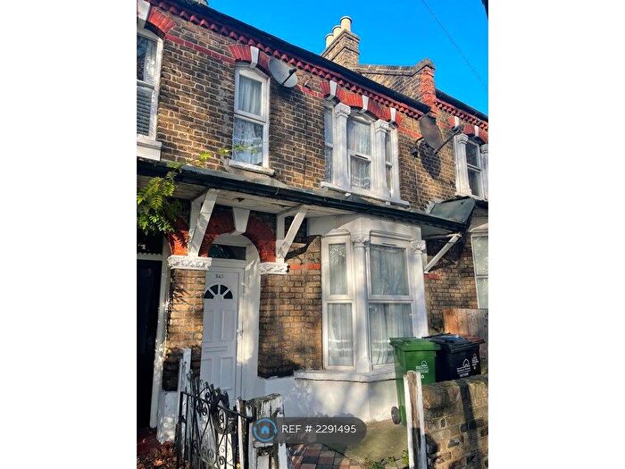 3 Bedroom Terraced House To Rent In Queens Road, London, E17