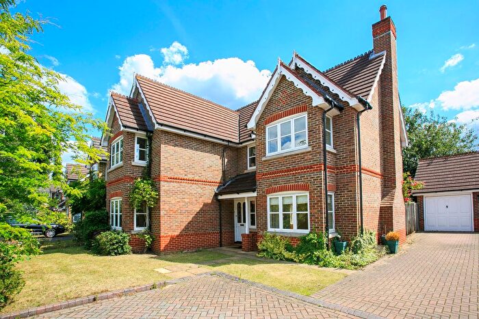 4 Bedroom Property To Rent In Bainbridge Close, Ham, TW10