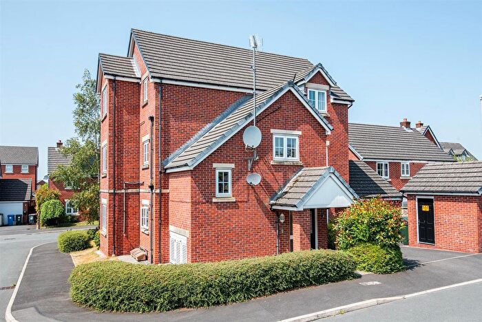 2 Bedroom Flat For Sale In Lancers Close, Chorley, PR7