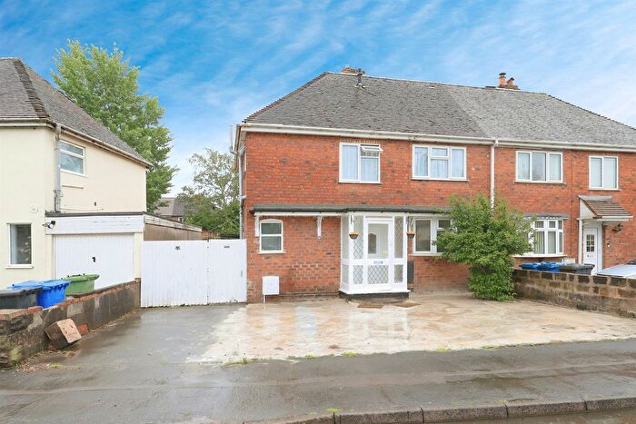 3 Bedroom Property To Rent In Hilton Road, Featherstone, Wolverhampton, WV10