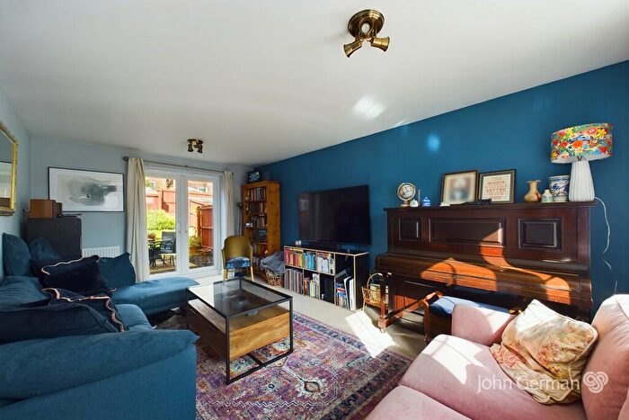 3 Bedroom Detached House For Sale In Suffolk Way, Church Gresley, DE11