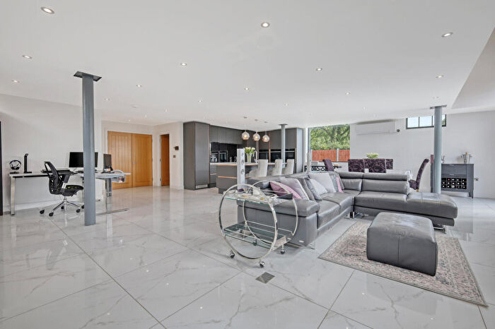 4 Bedroom Semi-Detached House For Sale In Great Warley Street, Brentwood, CM13