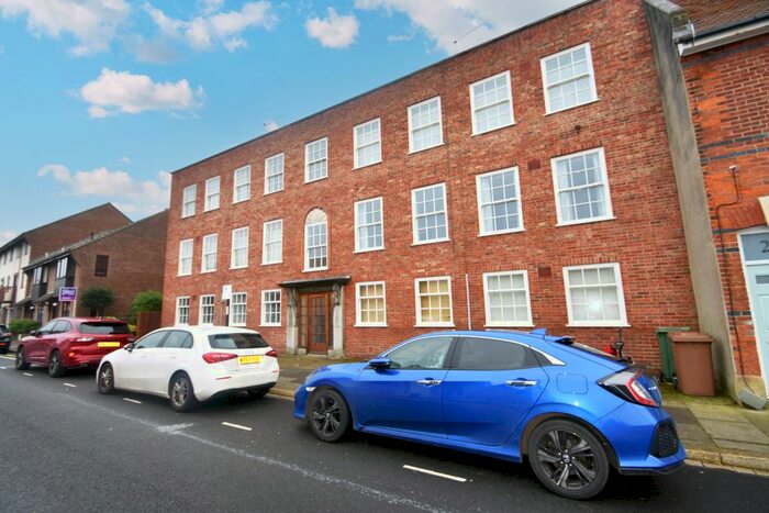 2 Bedroom Flat To Rent In Penny Street, Portsmouth, PO1