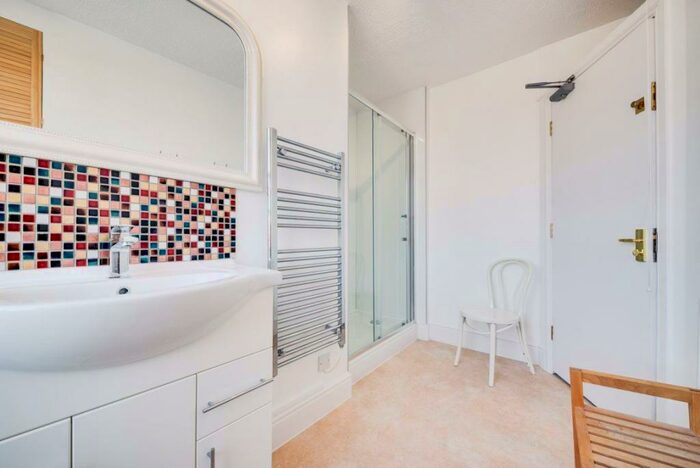 5 Bedroom Flat To Rent In Castle Street, Canterbury, CT1