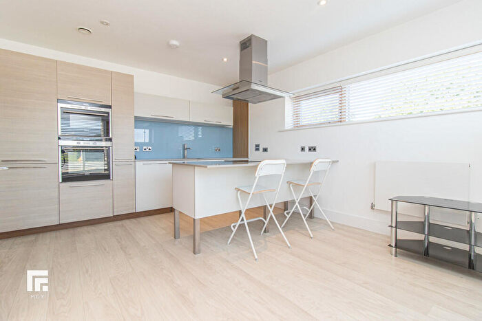 2 Bedroom Apartment To Rent In Empire Way, Cardiff Bay, CF11