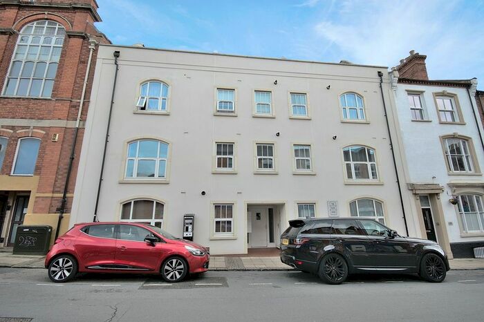 1 Bedroom Flat To Rent In Hazelwood Road, Northampton, NN1