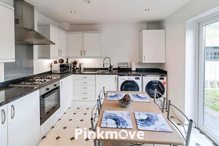 3 Bedroom Town House For Sale In Llwyn Derwen, Ynysddu, Newport, NP11